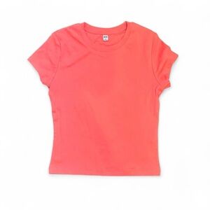 Bright pink UNIQLO short sleeve t-shirt
